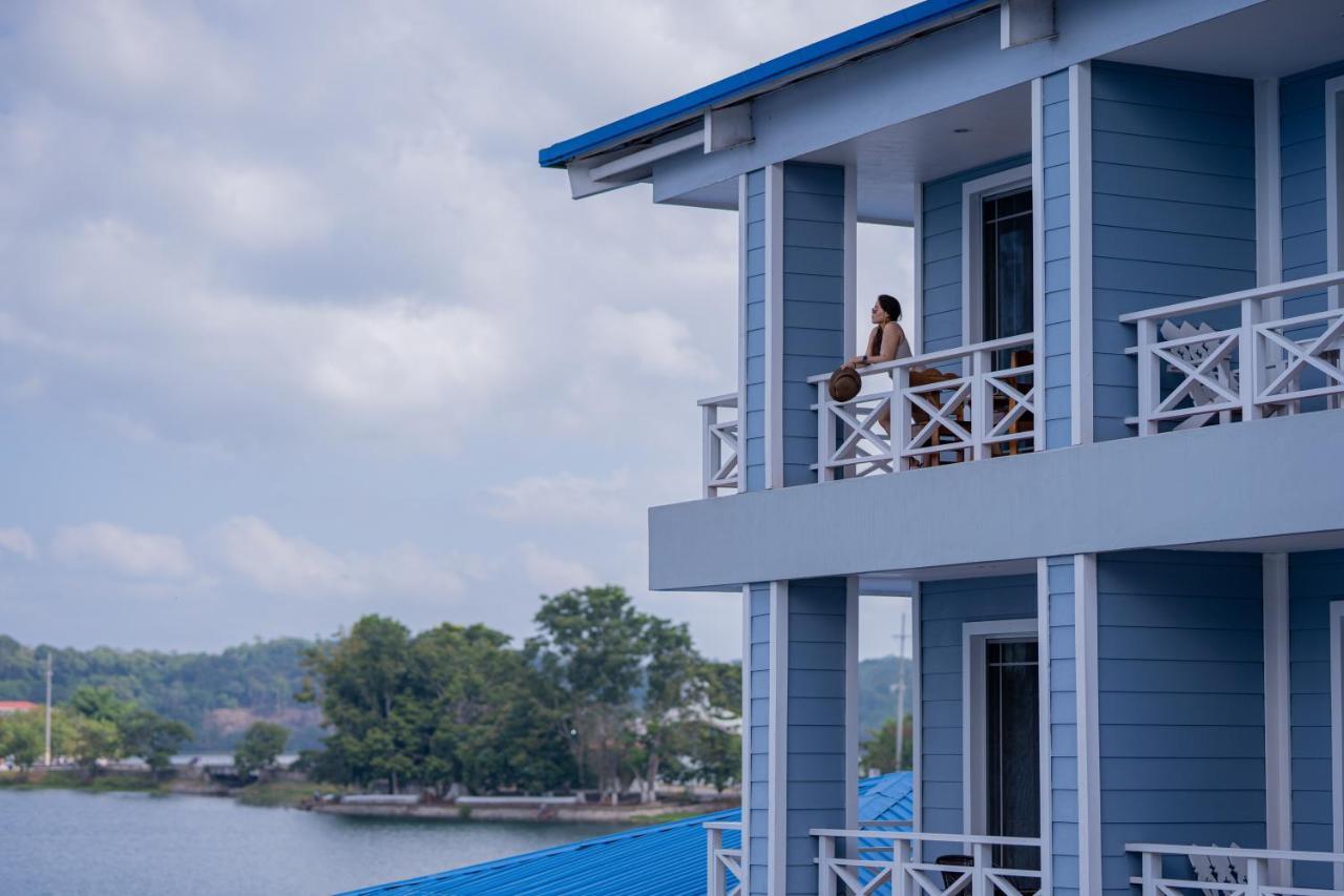 Hotel Casona Del Lago Flores Eksteriør billede