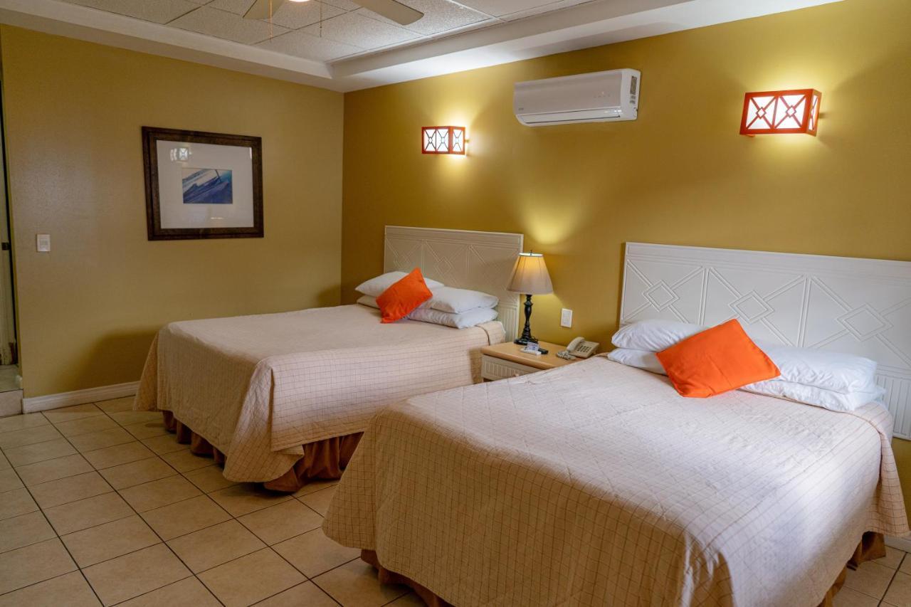 Hotel Casona Del Lago Flores Eksteriør billede