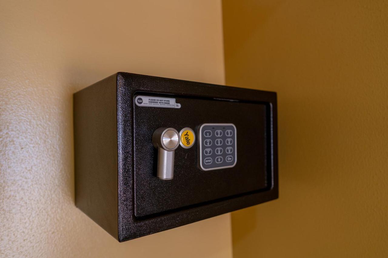 Hotel Casona Del Lago Flores Eksteriør billede