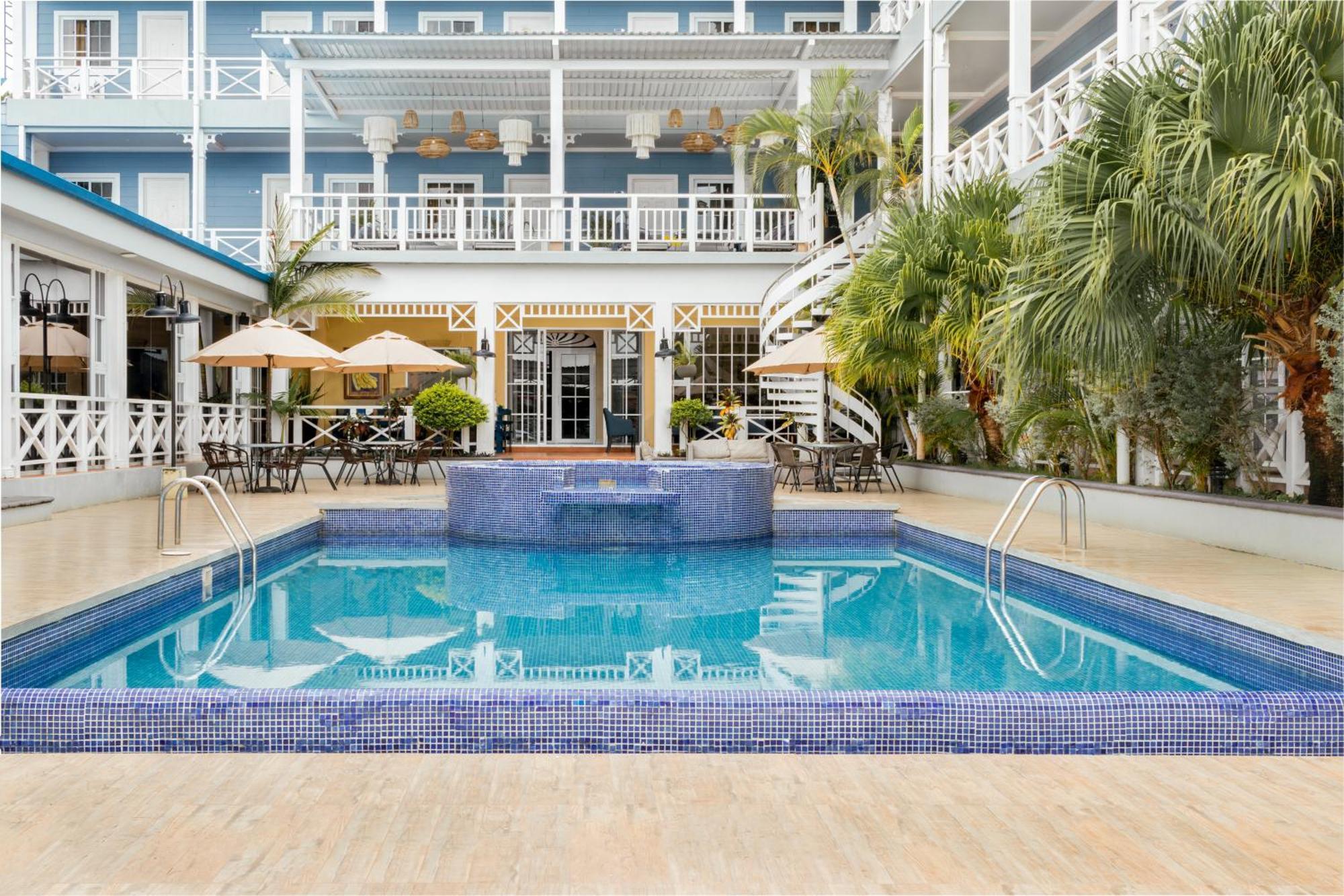 Hotel Casona Del Lago Flores Eksteriør billede