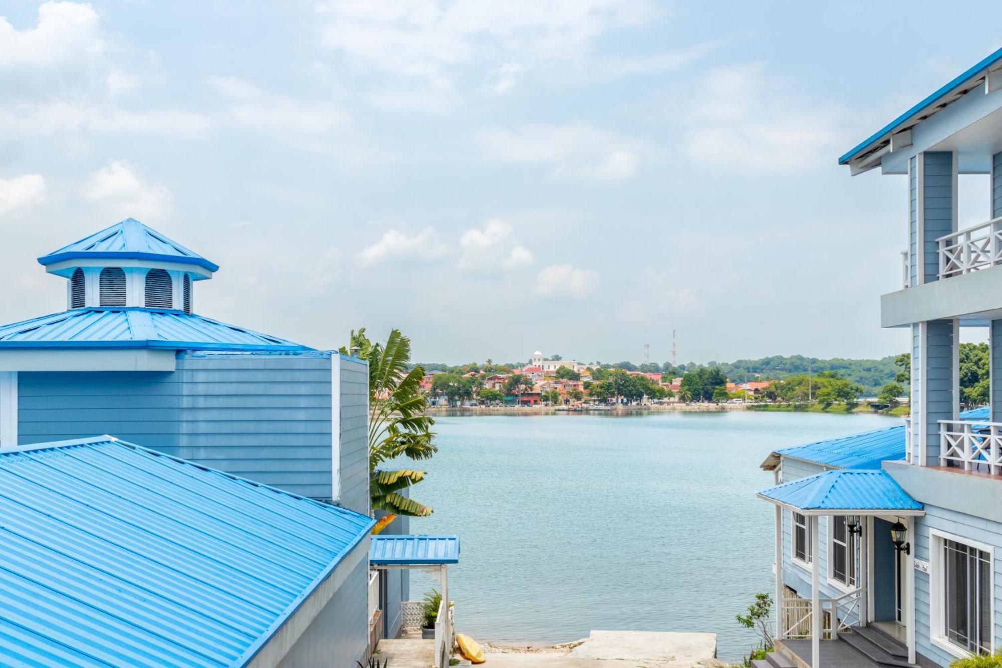 Hotel Casona Del Lago Flores Eksteriør billede