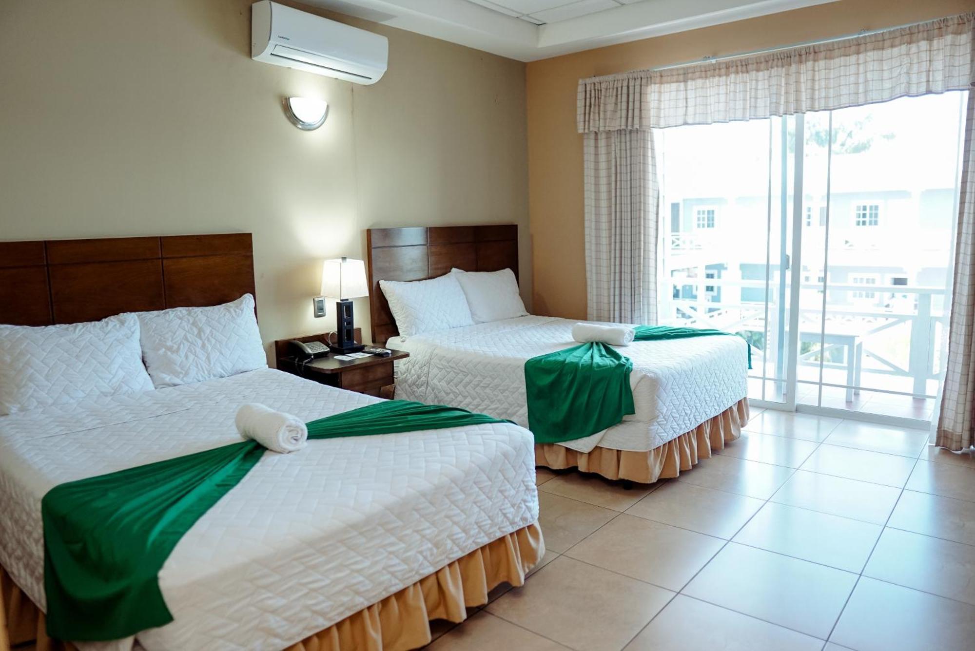 Hotel Casona Del Lago Flores Eksteriør billede